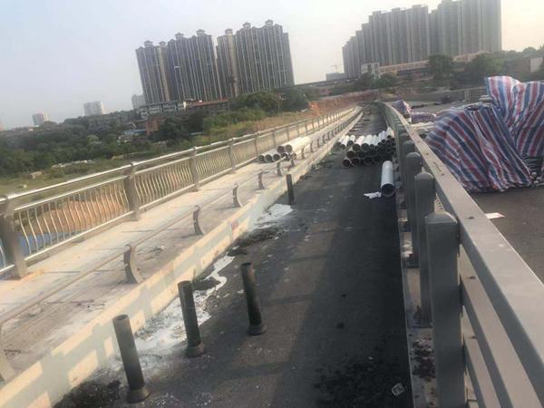 不銹鋼復合管護欄為“創城”添彩